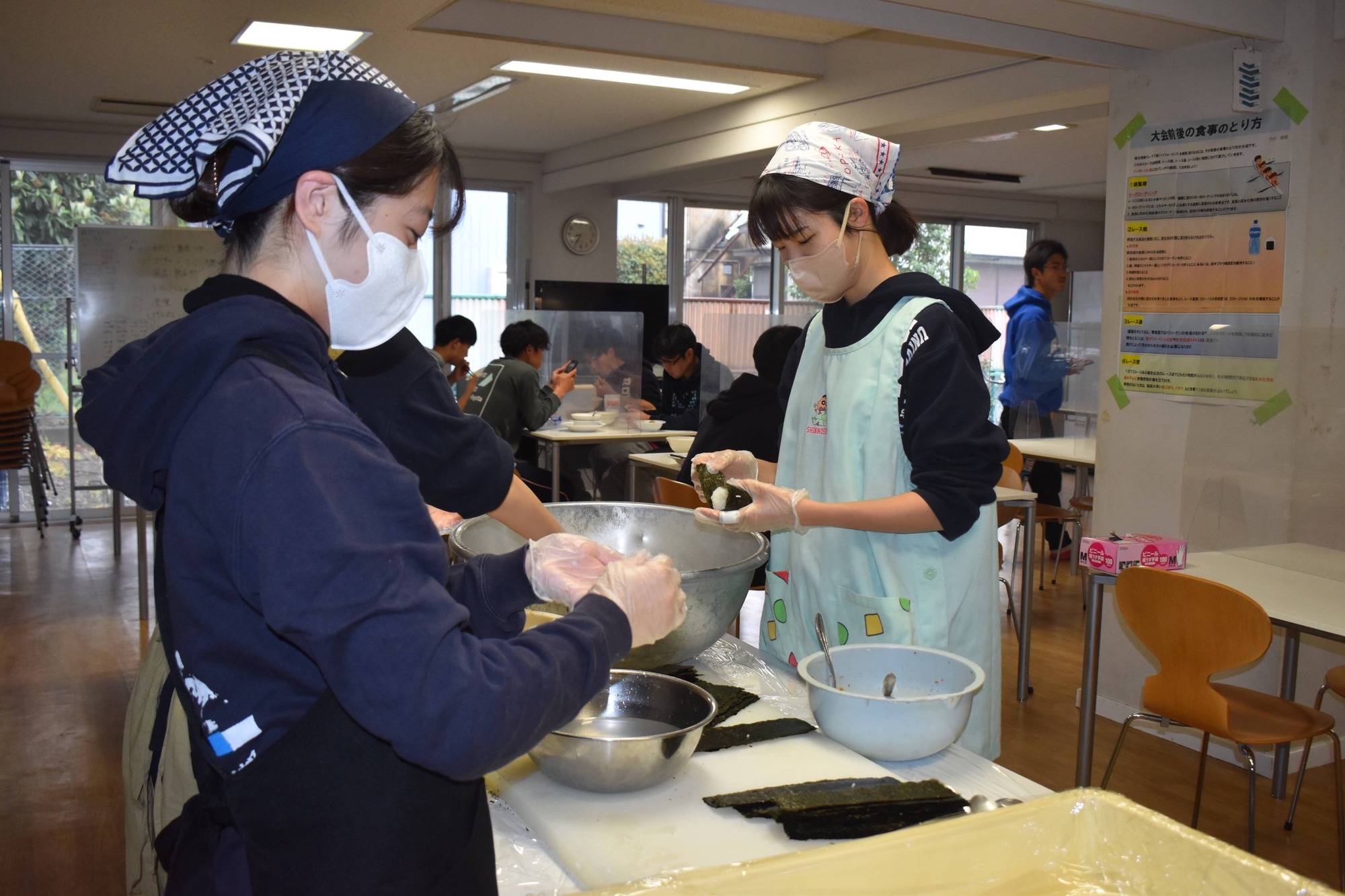 E9C5F613-5369-4AE6-B019-00E4CFE1FEEE