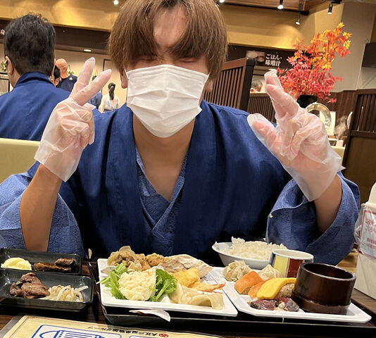 E7CBD27F-35AB-4B88-8135-437C43EDD818