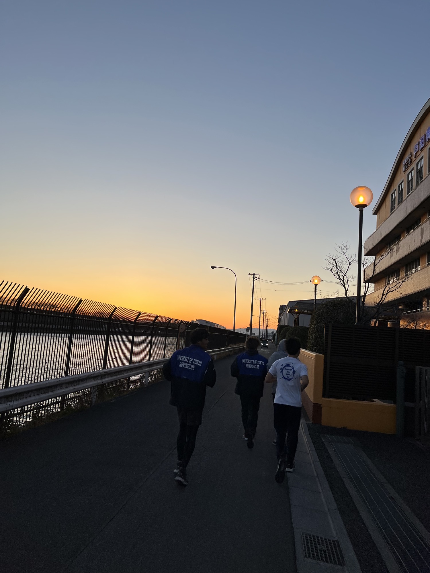 5AFE7395-EF95-4D9B-817E-F17DA6E622AD